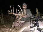 MS-hunter-Earl-Stubblefield-State-Record-Buck