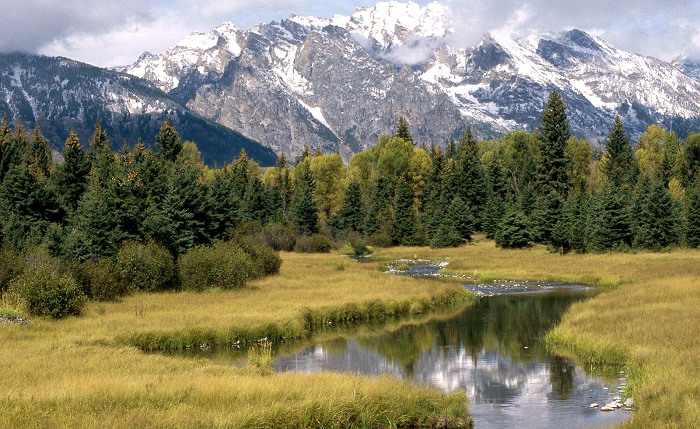 Wyoming Parks to Stay Open - Visitor Centers Closed